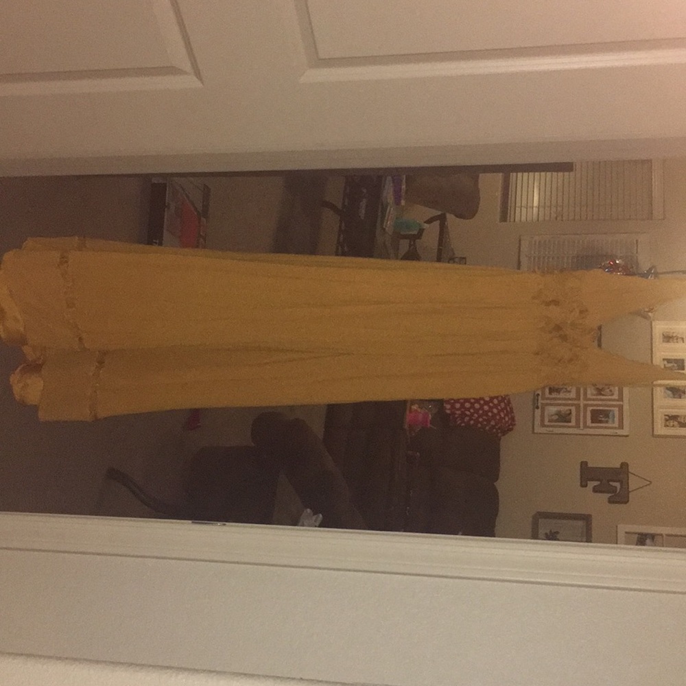 Dress - Picture 8 of 8